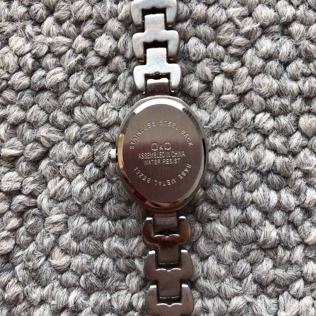 Citizen Q&q 0 Analog Quartz Women