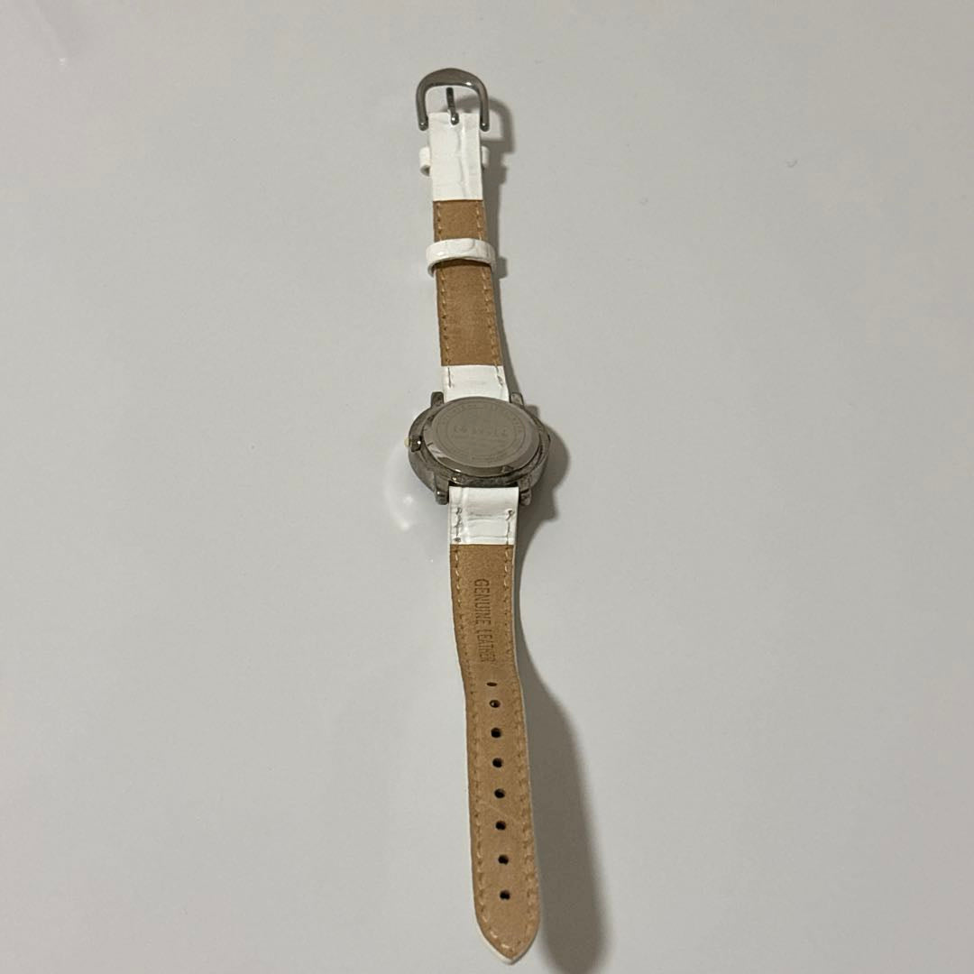Stylish Witch Love and Berry Analog Quartz Women