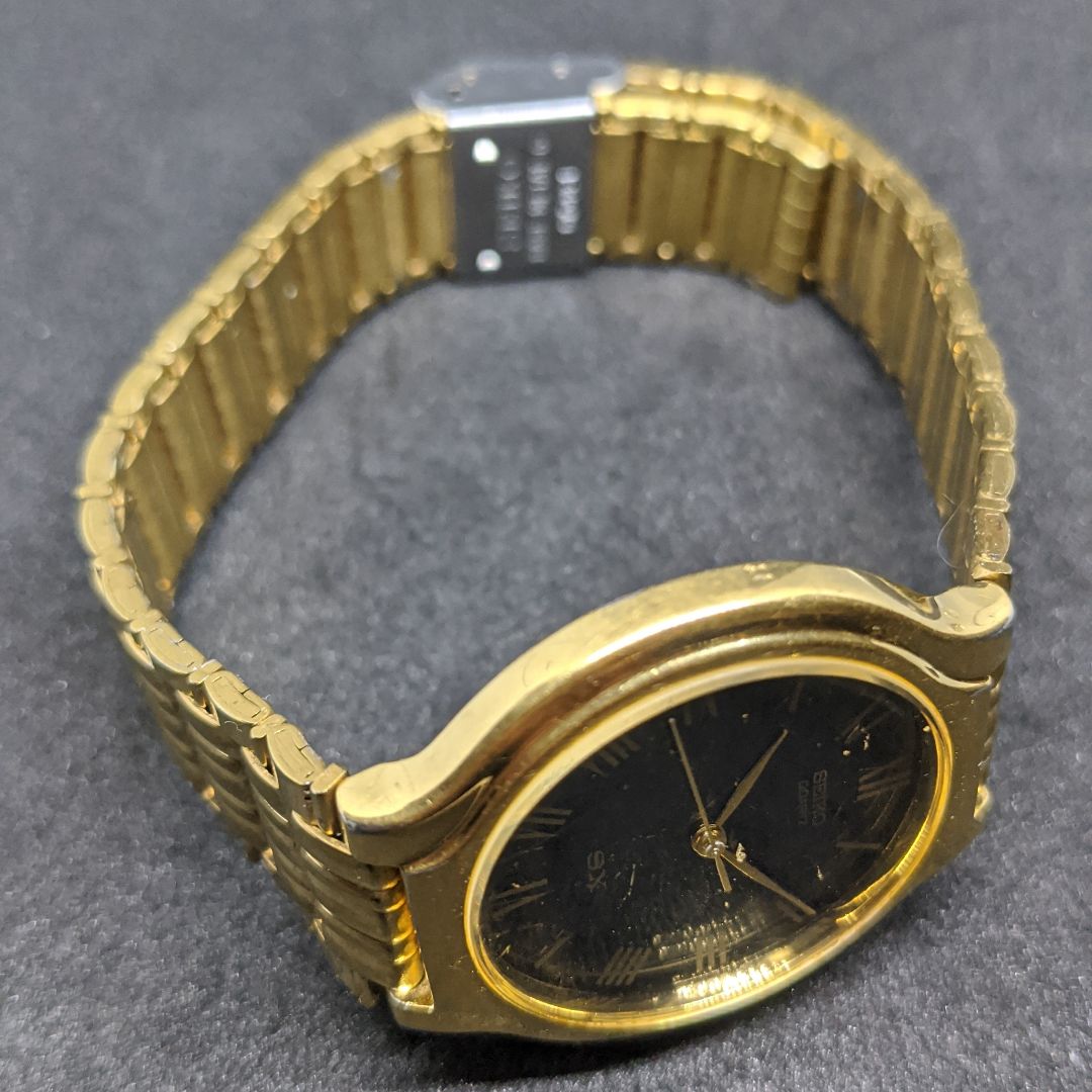 Seiko V701-6K00 Analog Quartz Men