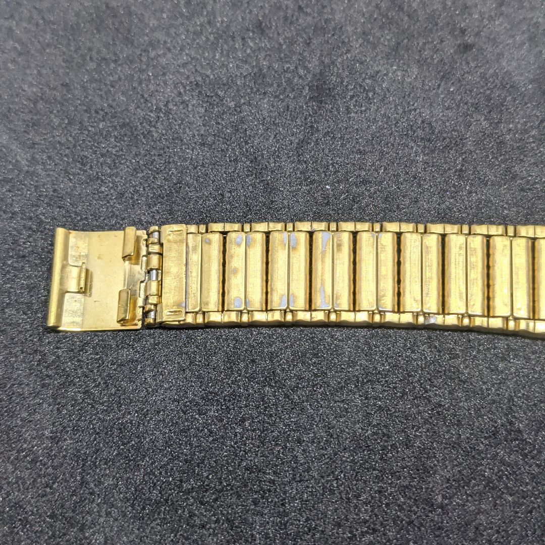 Seiko V701-6K00 Analog Quartz Men