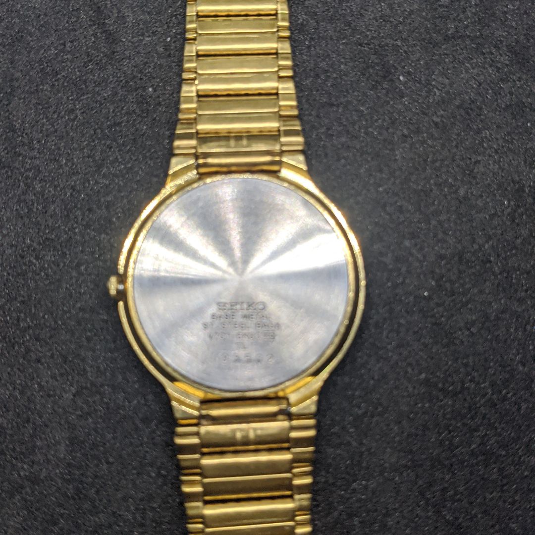 Seiko V701-6K00 Analog Quartz Men
