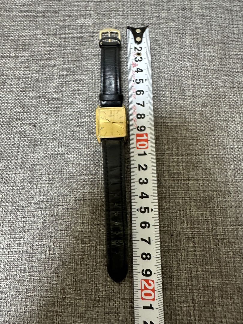 Seiko 7N01-5060 Analog Quartz Women
