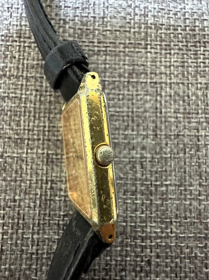 Seiko 7N01-5060 Analog Quartz Women