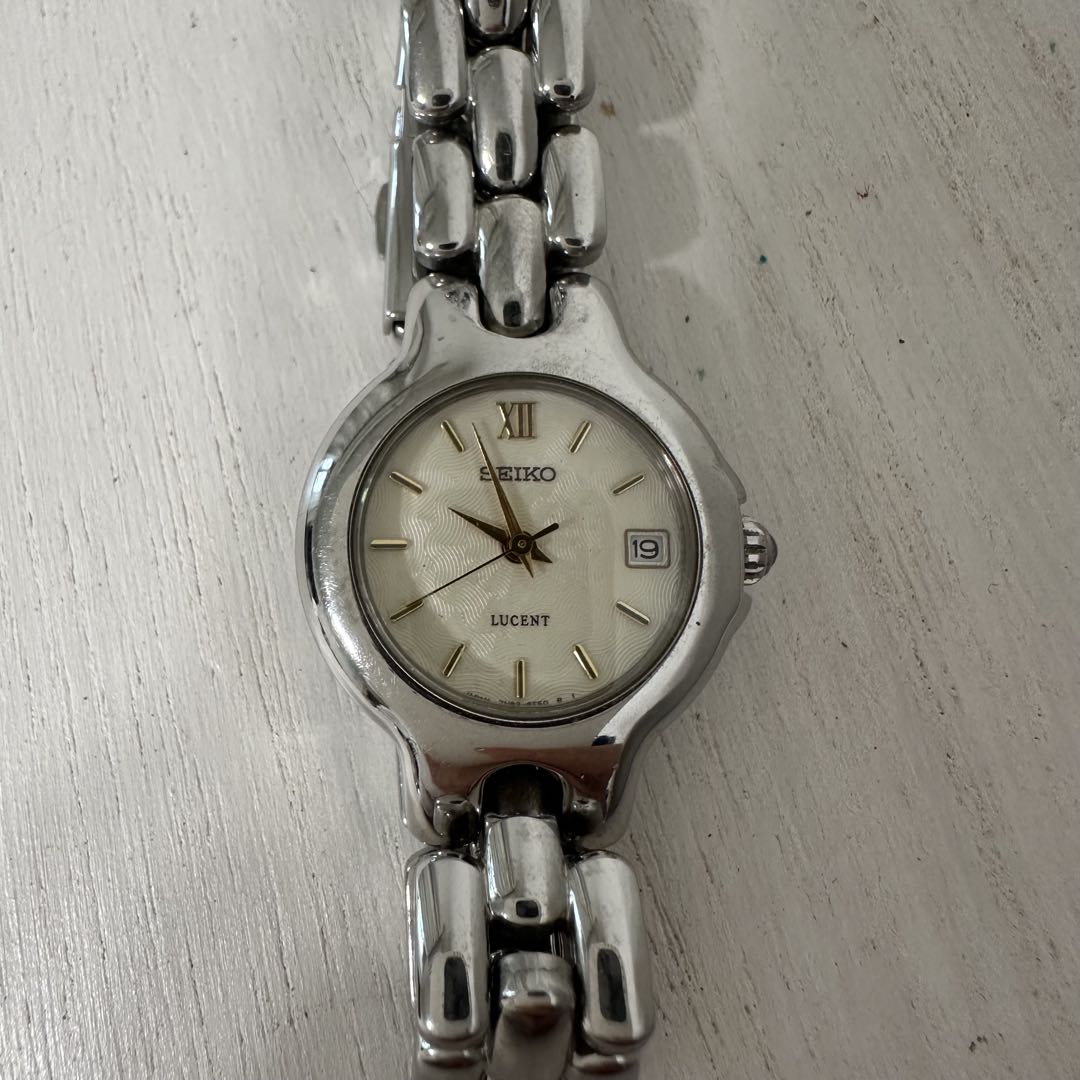 Seiko Analog Quartz Women