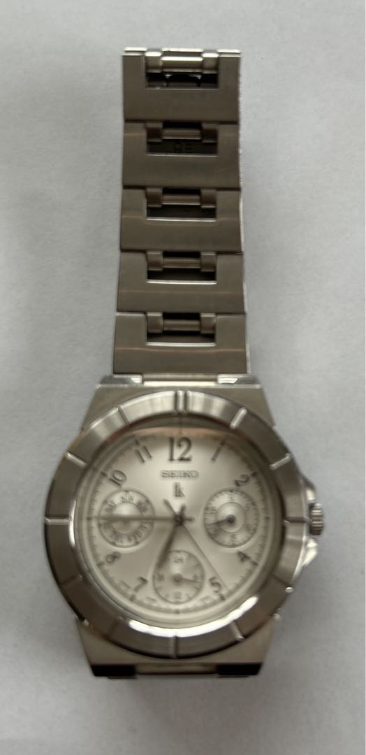 Seiko lk/lukia Analog Quartz Women