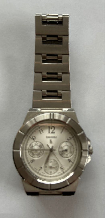 Seiko lk/lukia Analog Quartz Women