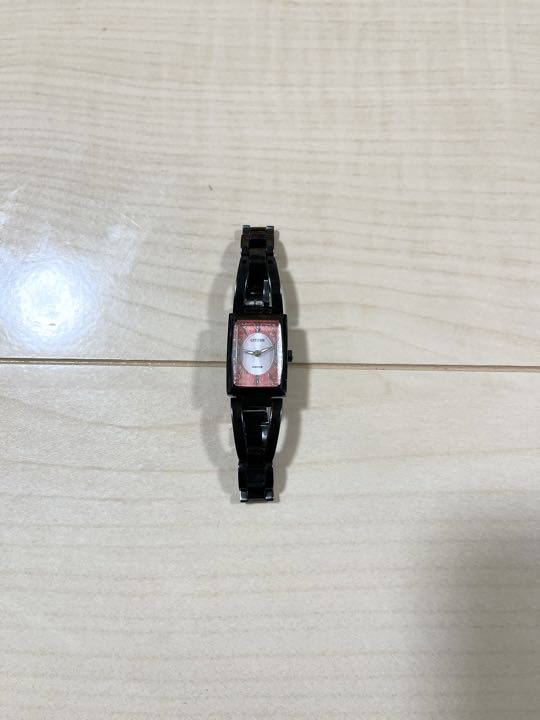 Citizen wicca Analog Solar Women