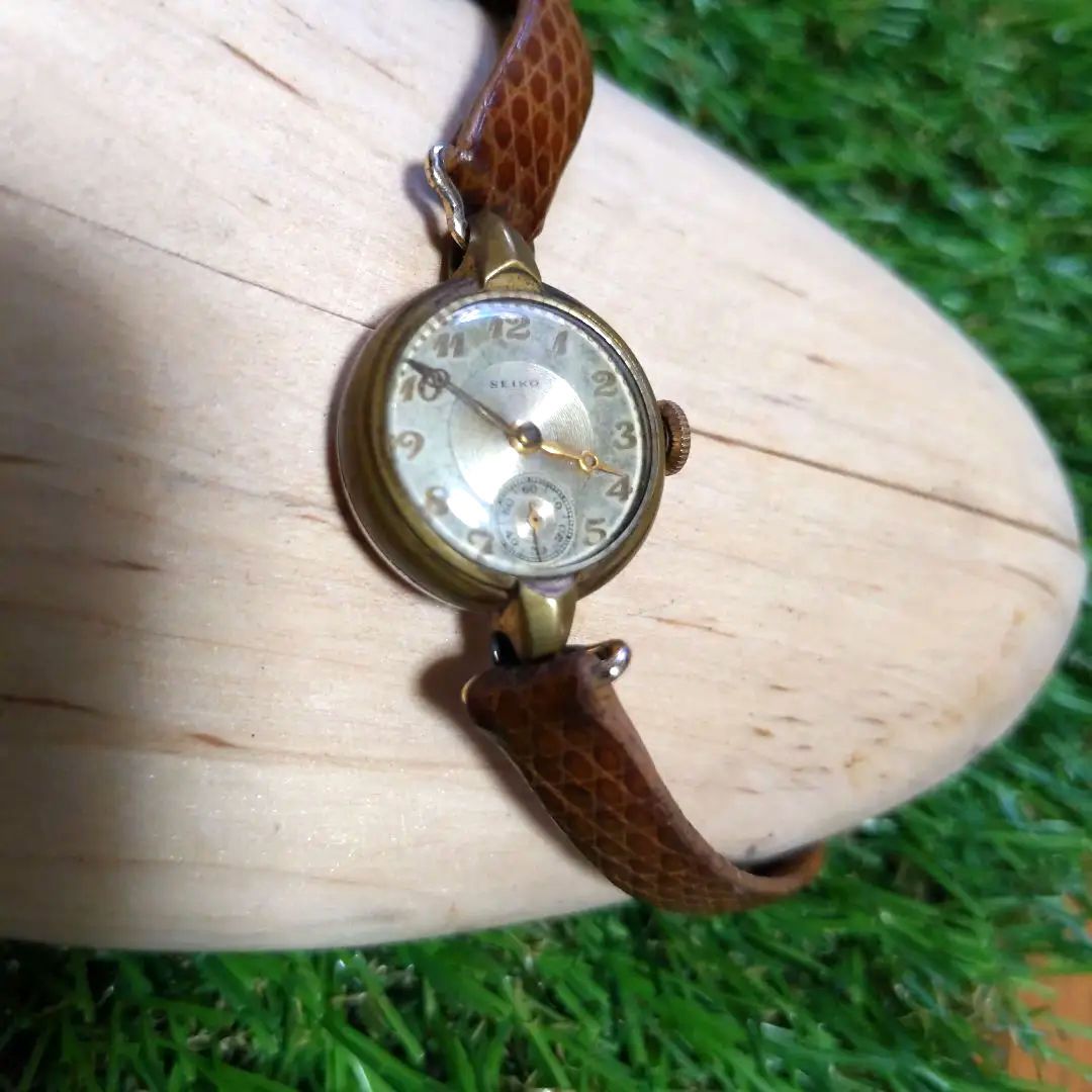 Seiko Analog Mechanical (Manual) Women
