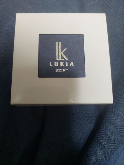 Seiko Lukia/LK Lukia 4F32-0130 Analog Quartz Women