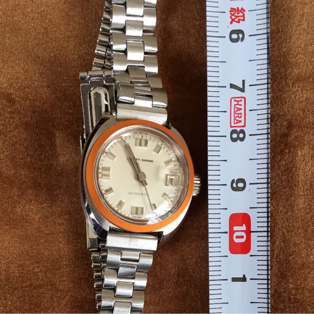Girard-perregaux Analog Mechanical (Automatic) Women