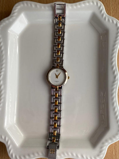 Givenchy Analog Quartz Women