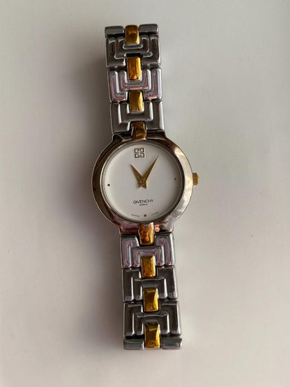 Givenchy Analog Quartz Women