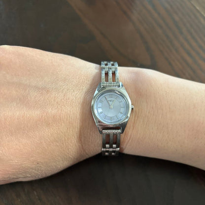 Ined Analog Quartz Women