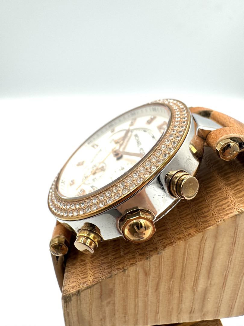 Michael Kors Analog Quartz Women Chronograph Watch