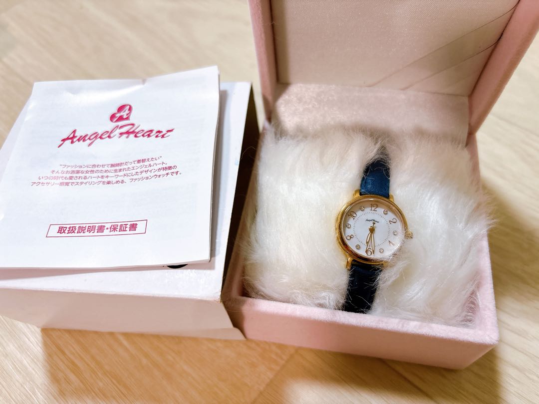 Angel Heart Analog Solar Women