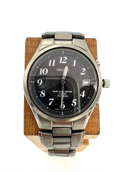 Seiko Selection 7B22-0AD0 Analog Quartz Unisex Adults Solar Radio Control Titanium Junk Black Dial Men'S Watch Japan