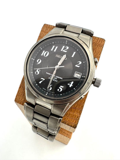 Seiko Selection 7B22-0AD0 Analog Quartz Unisex Adults Solar Radio Control Titanium Junk Black Dial Men'S Watch Japan