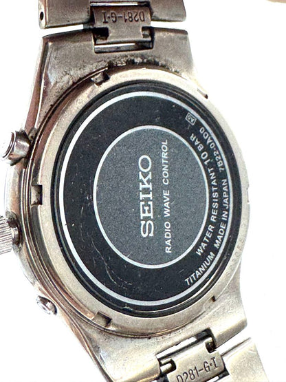 Seiko Selection 7B22-0AD0 Analog Quartz Unisex Adults Solar Radio Control Titanium Junk Black Dial Men'S Watch Japan