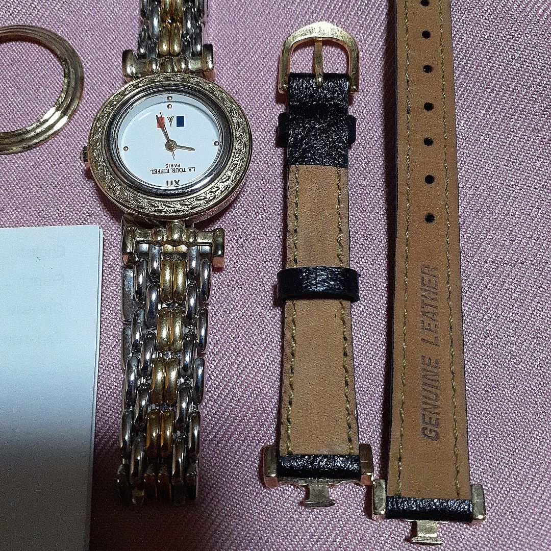 La Tour Eiffel Analog Quartz Women