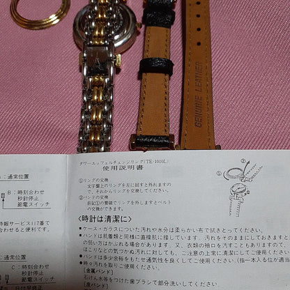 La Tour Eiffel Analog Quartz Women