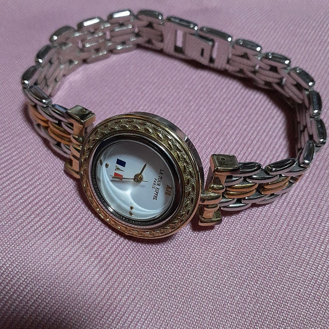 La Tour Eiffel Analog Quartz Women