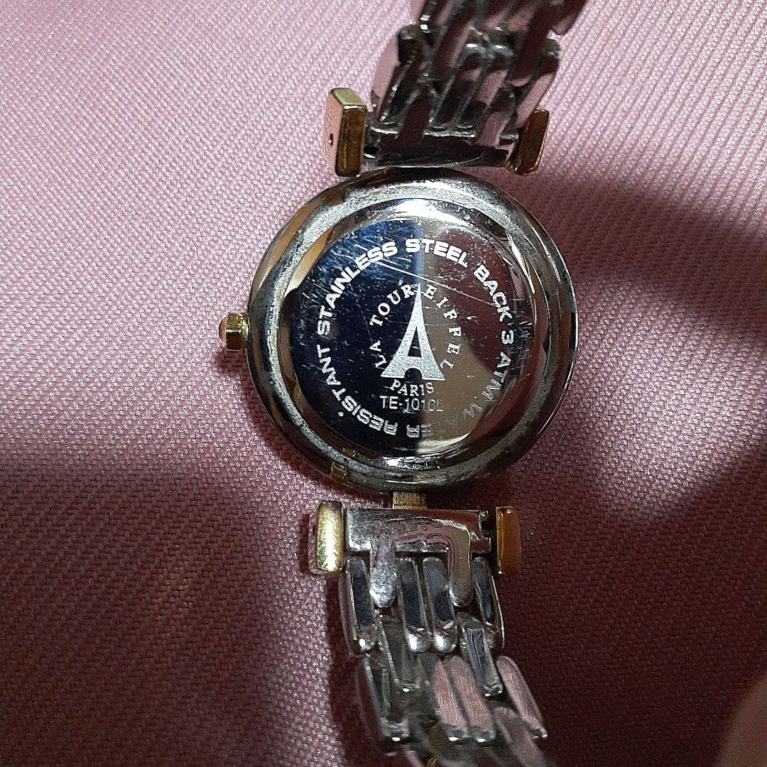 La Tour Eiffel Analog Quartz Women