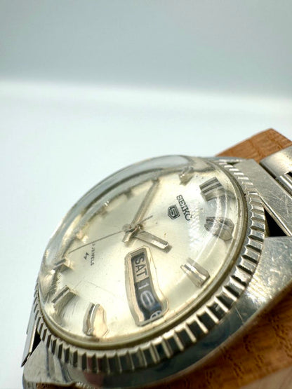 Seiko 5 5126-8030 Analog Mechanical (Automatic) Unisex Adults 126-8030 23 Jewels Day Date Fluted Bezel Automatic Vintage Watch Runs