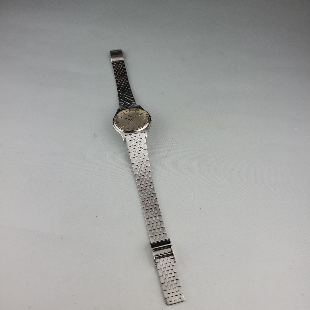 Seiko X22MM Analog Quartz Women