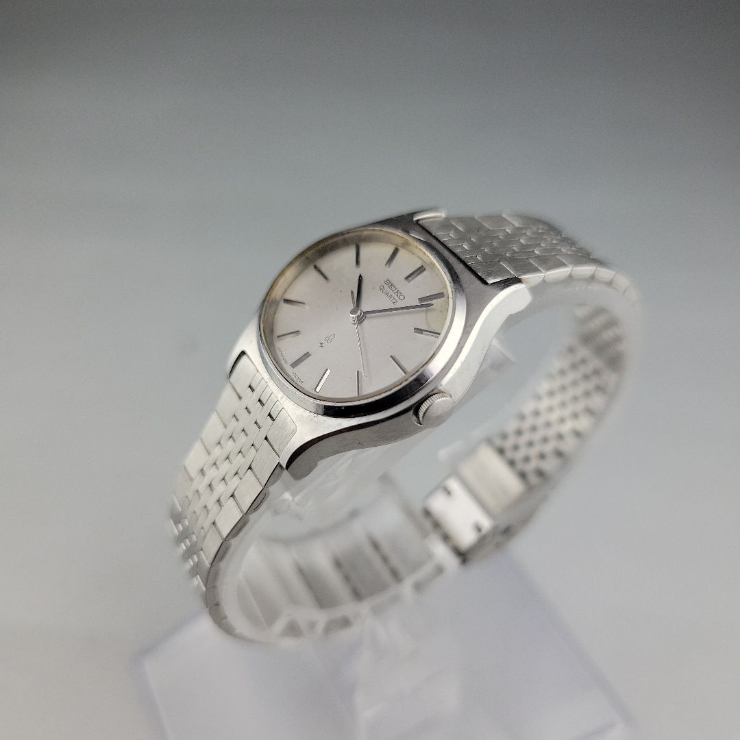 Seiko X22MM Analog Quartz Women