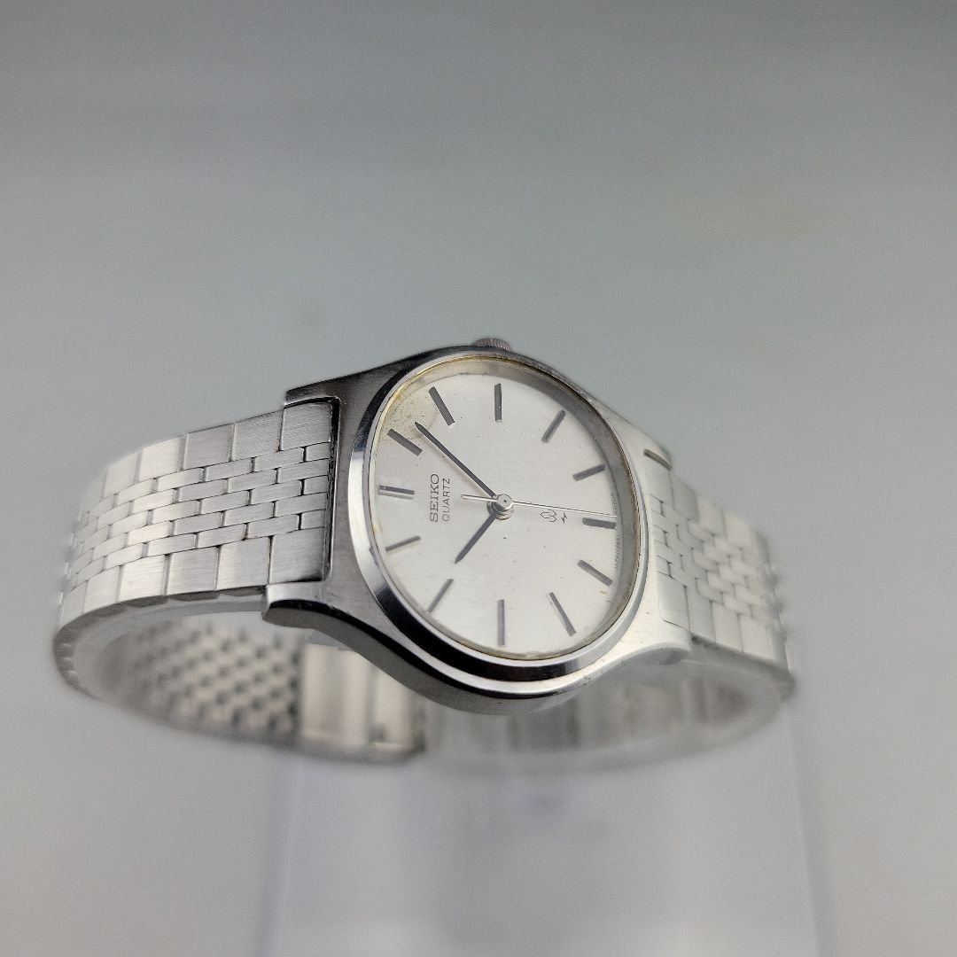 Seiko X22MM Analog Quartz Women