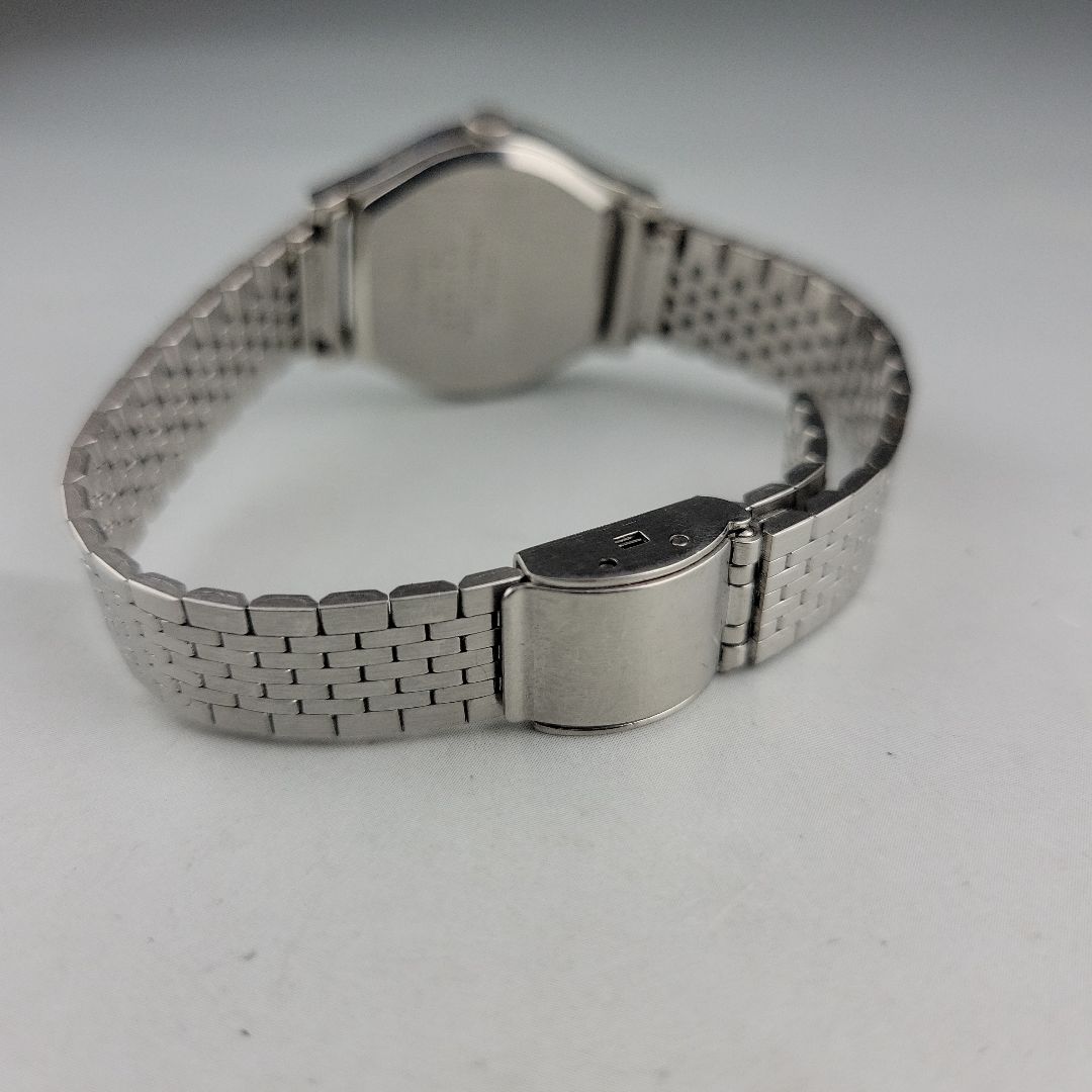 Seiko X22MM Analog Quartz Women