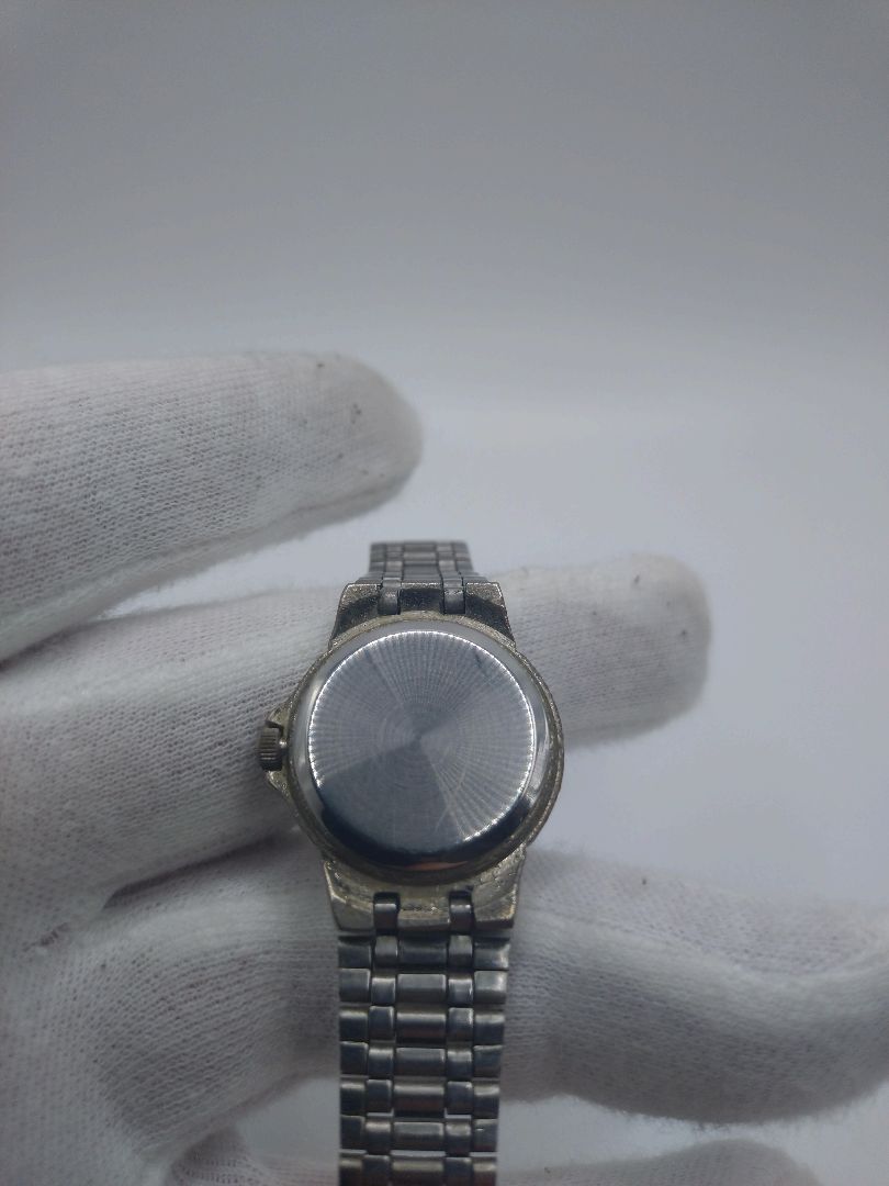 julius valentino Analog Quartz Women