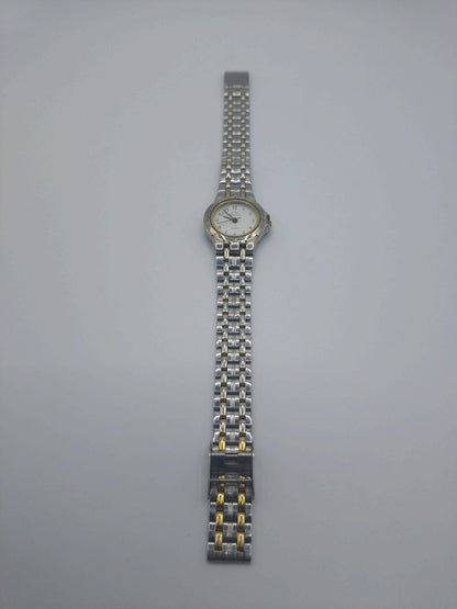 julius valentino Analog Quartz Women