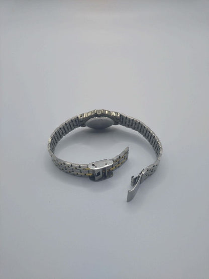 julius valentino Analog Quartz Women