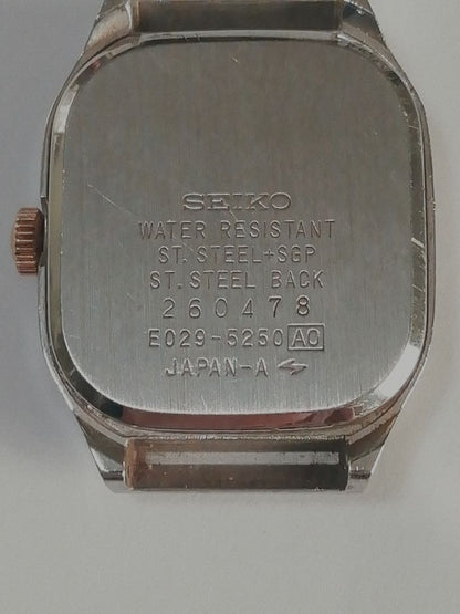 Seiko E029-5250 Digital-Analog Quartz Women Hybrid Ani-Digi Running Item