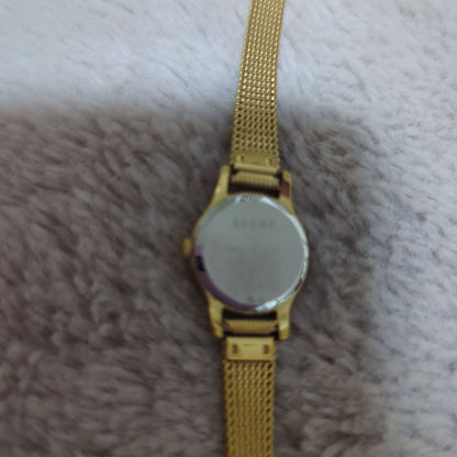 Analog Quartz Women