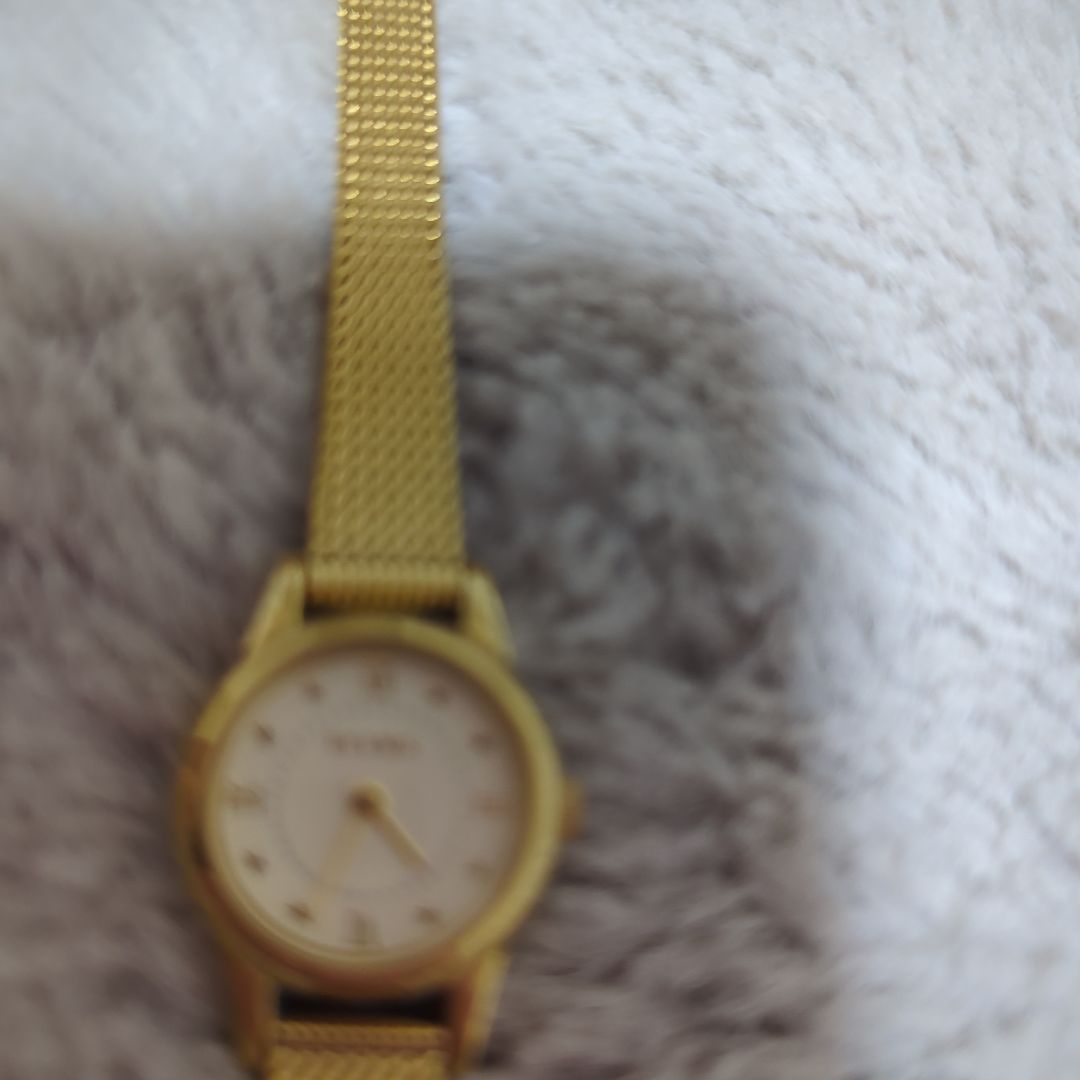 Analog Quartz Women