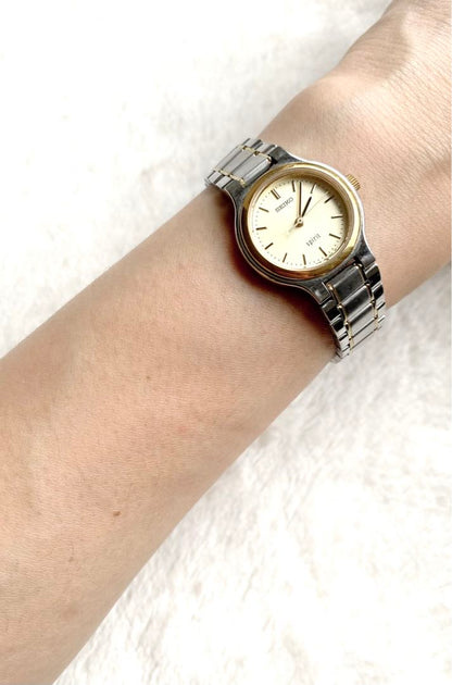 Seiko Spirit Analog Quartz Women
