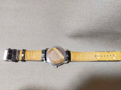 Amber Time Analog Quartz Men