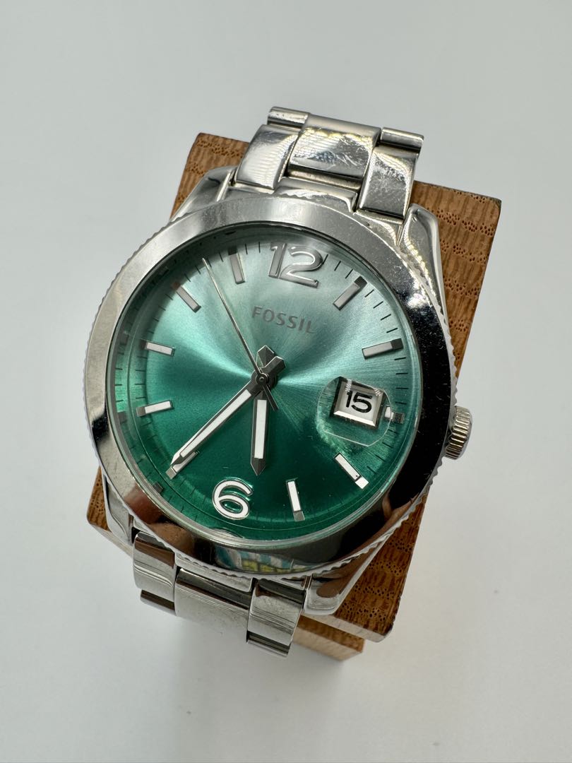 Fossil Analog Quartz Men Watch Gradient Dial Es3779