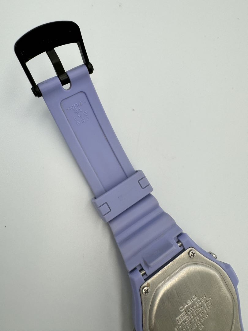Casio Illuminator LW-202H Digital Quartz Women