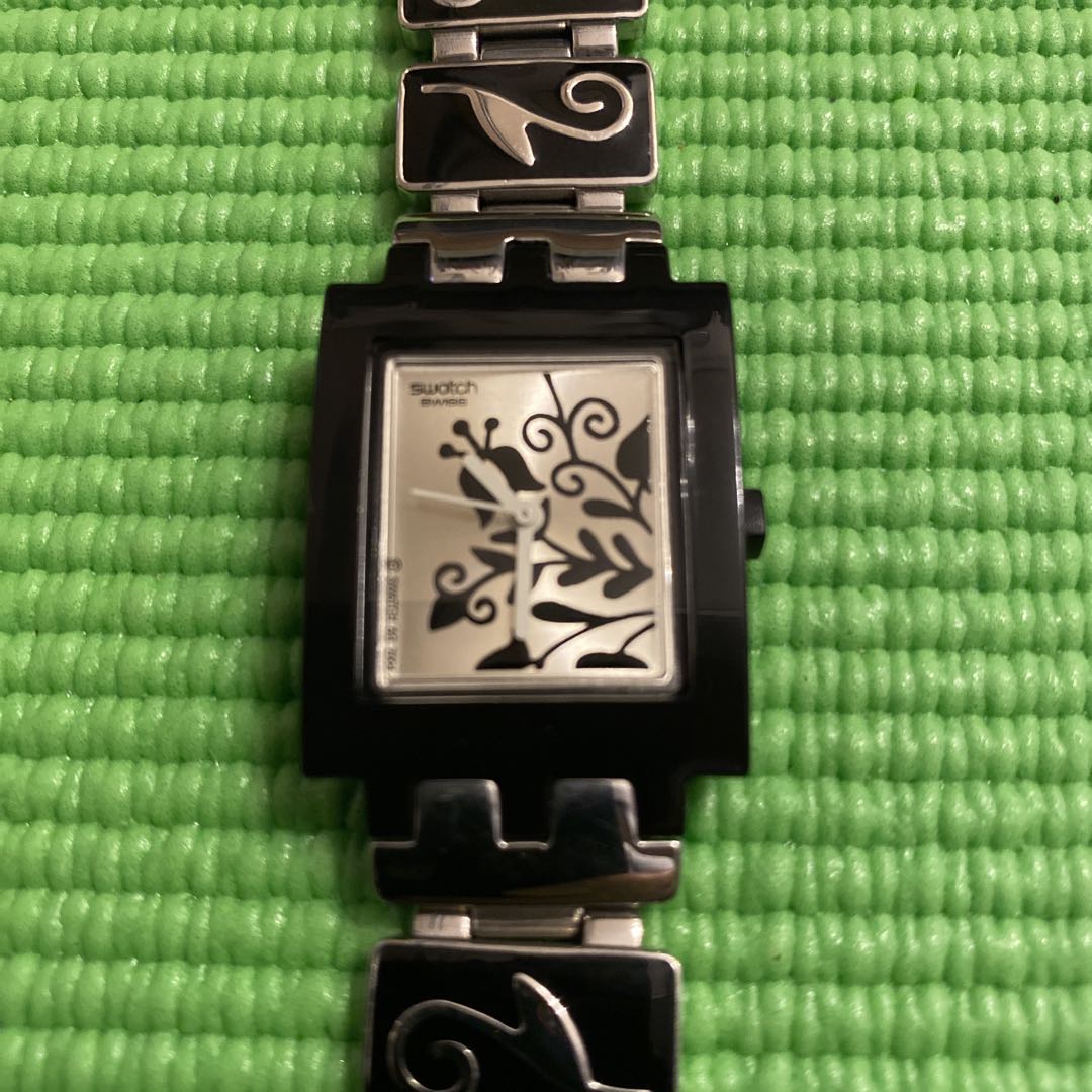 Swatch Analog Quartz Women