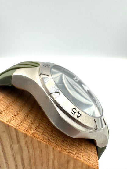 Adidas 10-5002 Analog Quartz Men Watch Excellent Condition