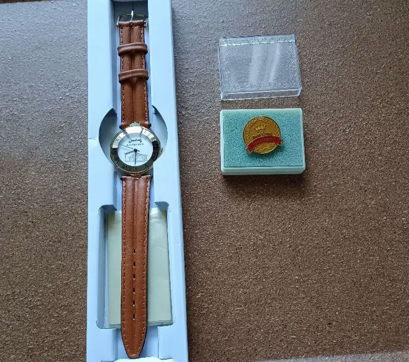 Analog Quartz Women