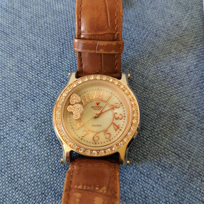 Analog Quartz Women