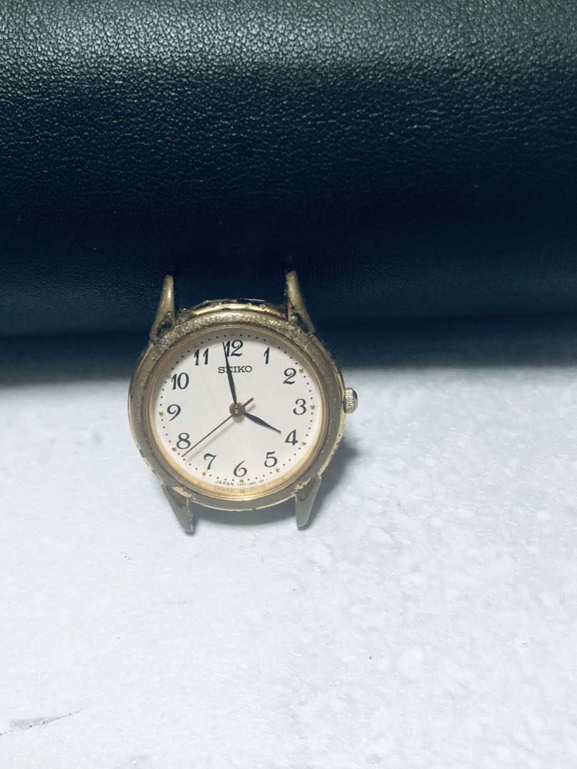 Seiko 7N01-6880 Analog Mechanical (Manual) Women