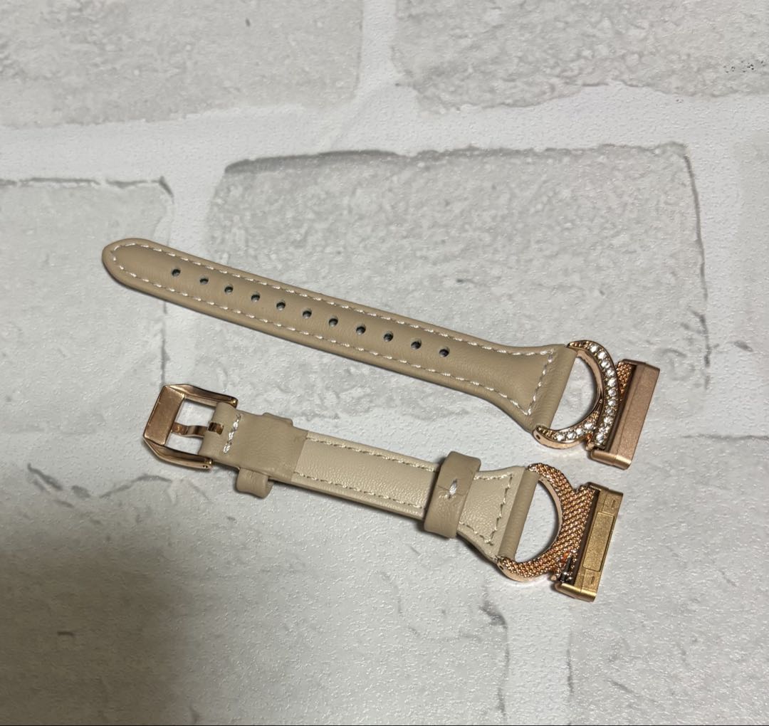 Heenia Analog Quartz Women