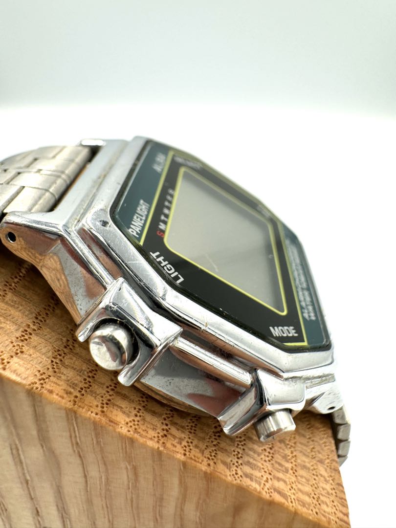 Seiko Alba W136-4A20 Digital Quartz Men