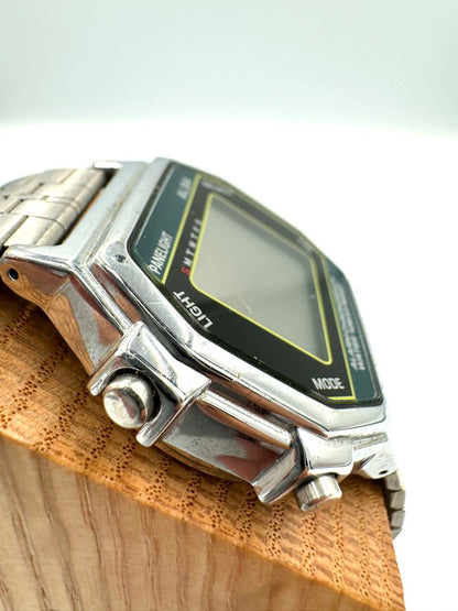 Seiko Alba W136-4A20 Digital Quartz Men