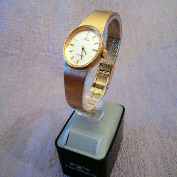 Technos Analog Mechanical (Manual) Women